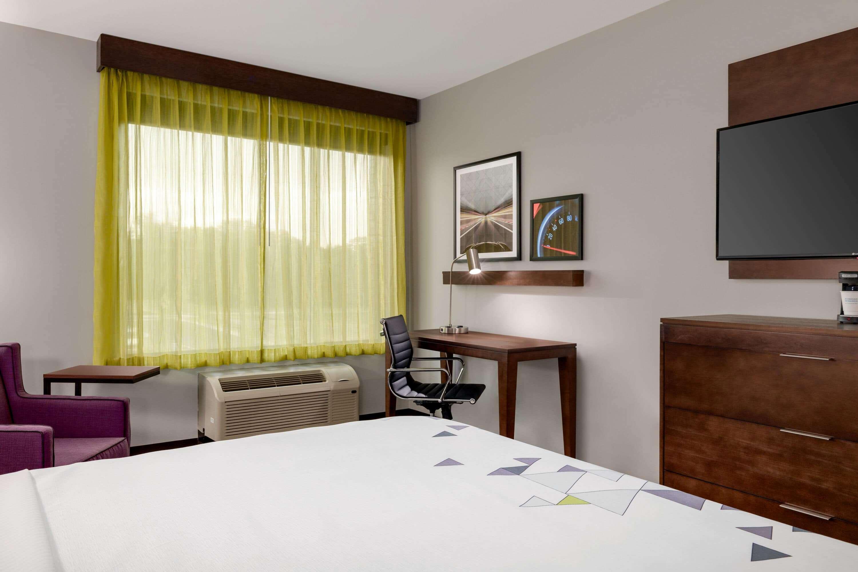 La Quinta Inn & Suites By Wyndham בראסלטון מראה חיצוני תמונה