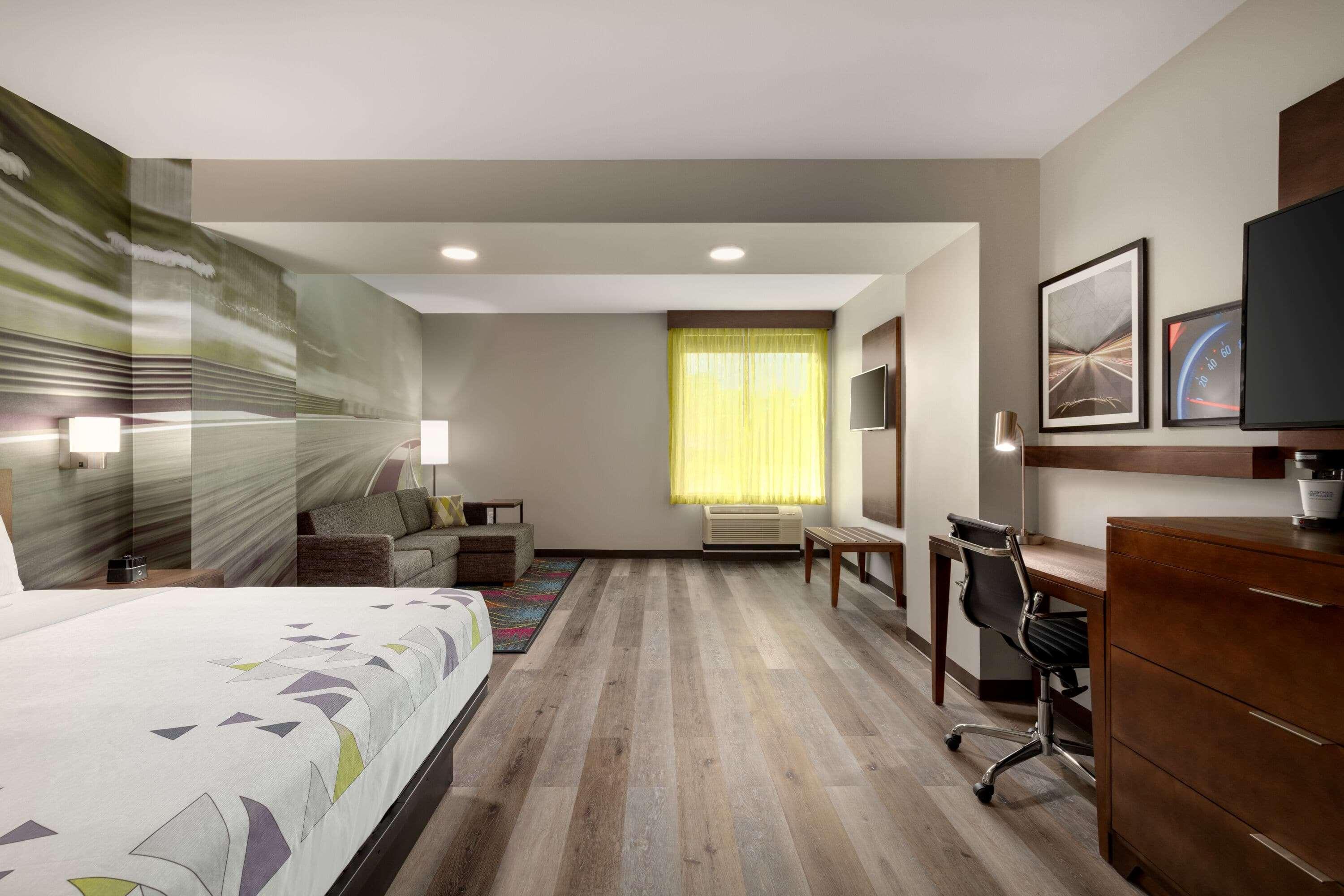 La Quinta Inn & Suites By Wyndham בראסלטון מראה חיצוני תמונה
