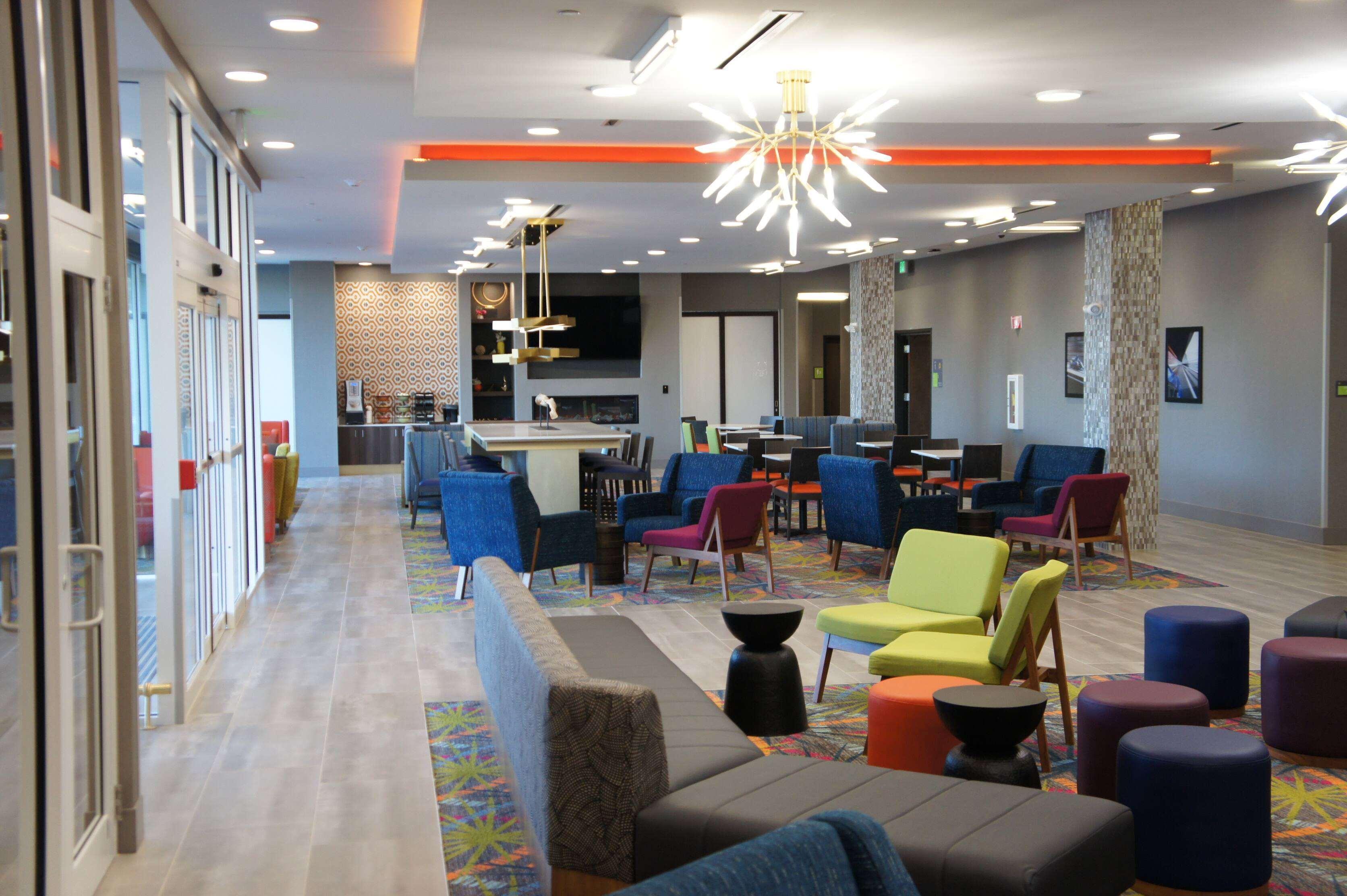 La Quinta Inn & Suites By Wyndham בראסלטון מראה חיצוני תמונה