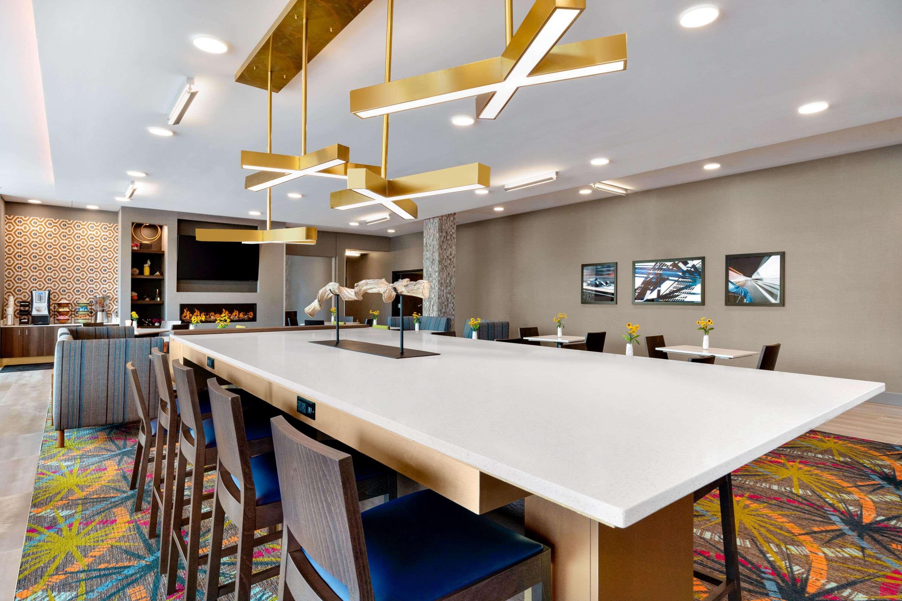 La Quinta Inn & Suites By Wyndham בראסלטון מראה חיצוני תמונה