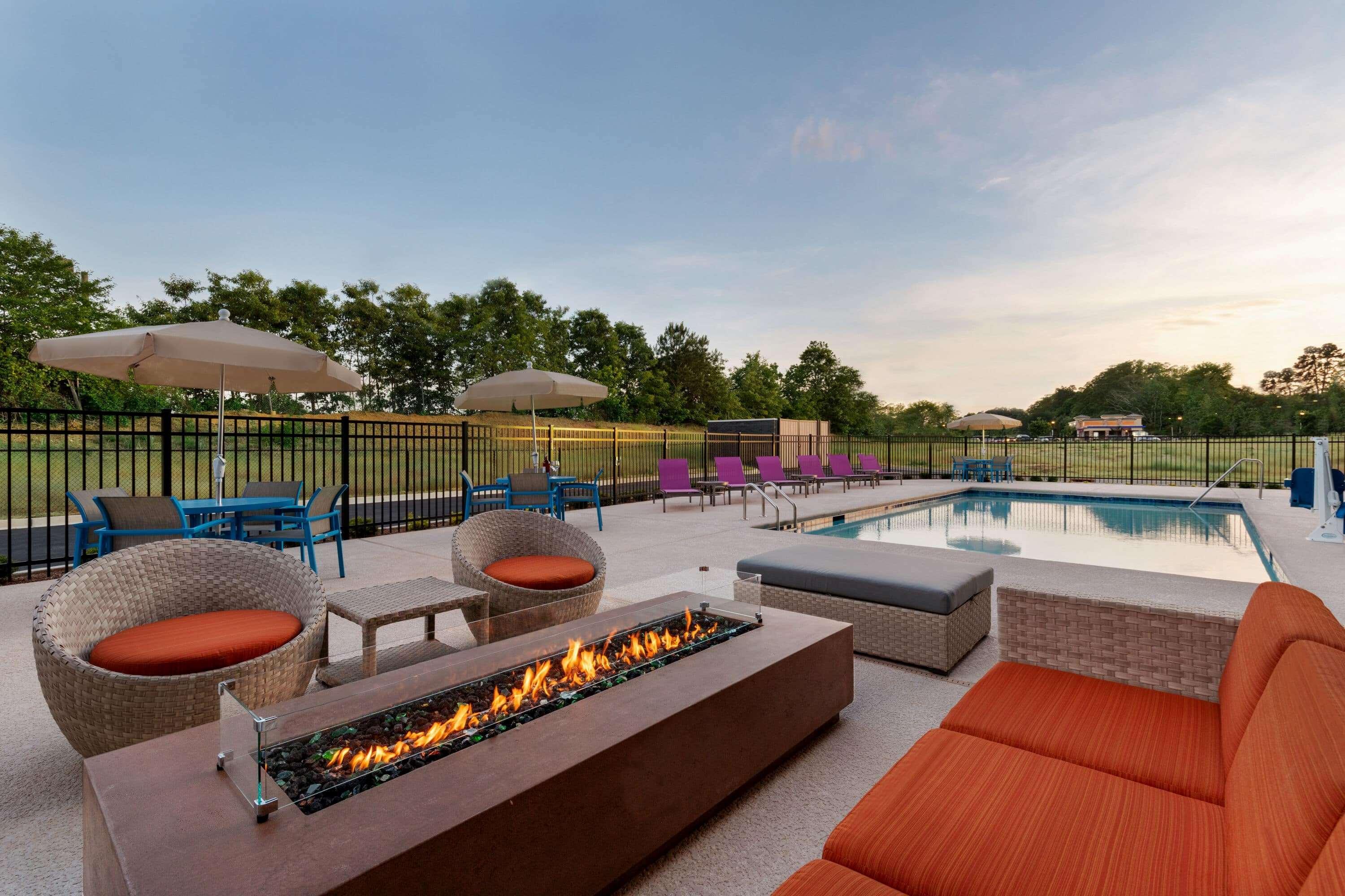 La Quinta Inn & Suites By Wyndham בראסלטון מראה חיצוני תמונה