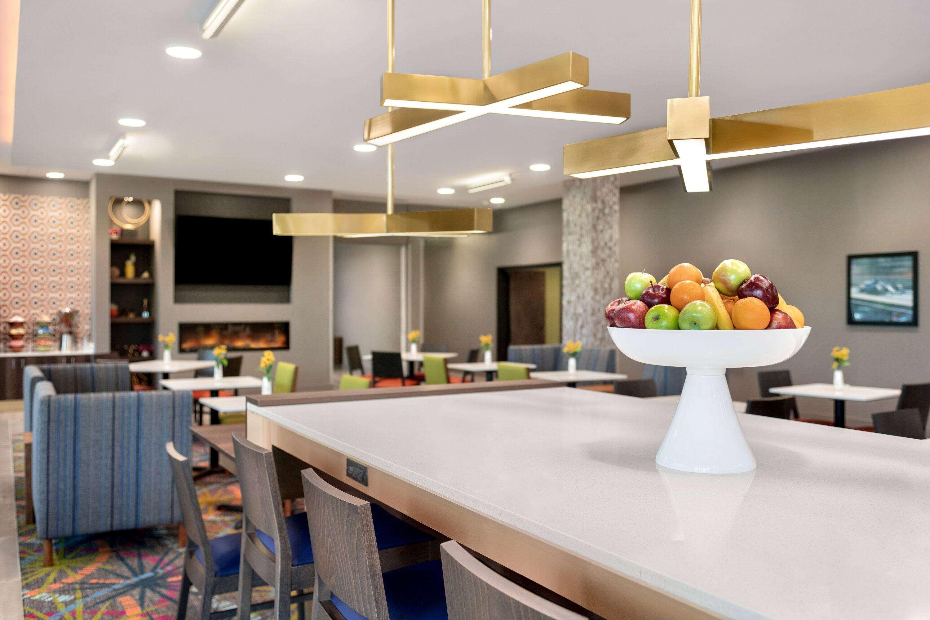 La Quinta Inn & Suites By Wyndham בראסלטון מראה חיצוני תמונה