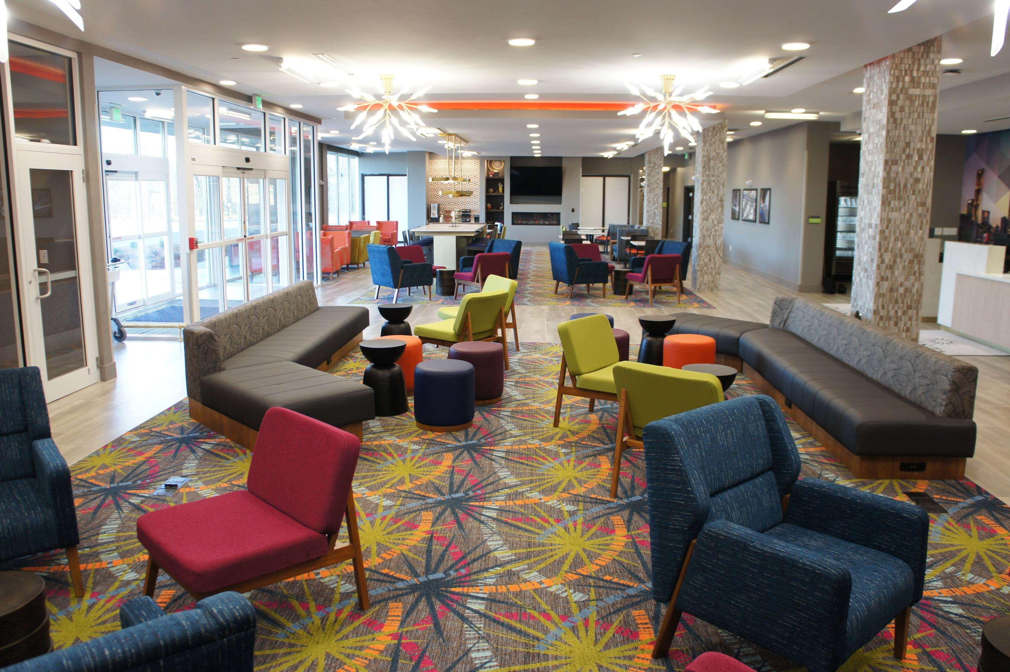 La Quinta Inn & Suites By Wyndham בראסלטון מראה חיצוני תמונה