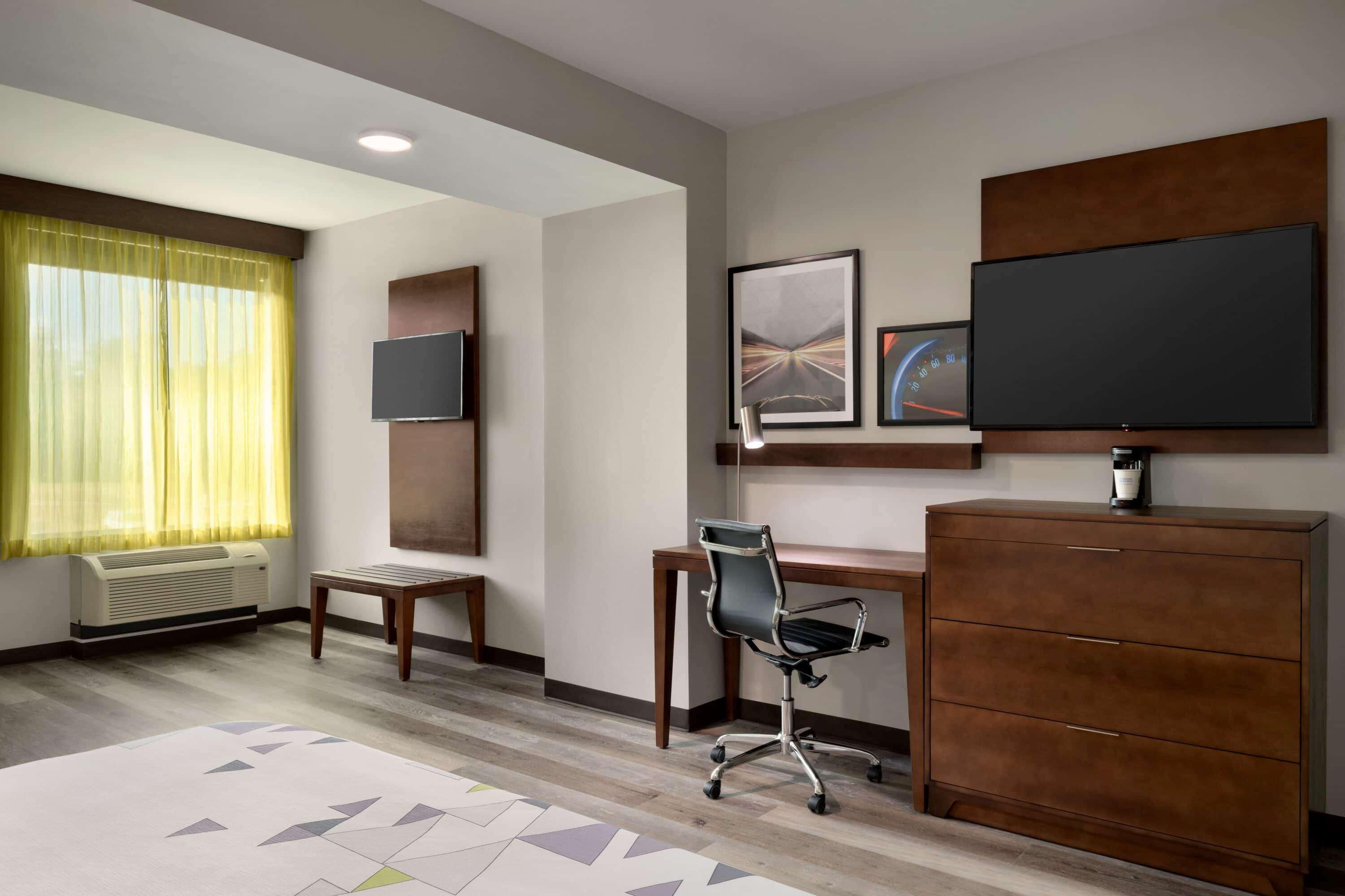 La Quinta Inn & Suites By Wyndham בראסלטון מראה חיצוני תמונה