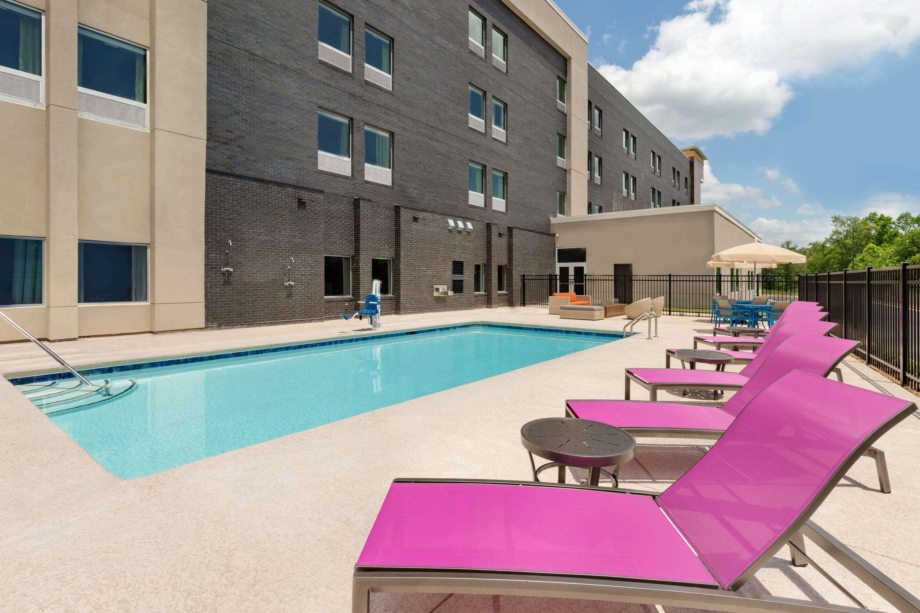 La Quinta Inn & Suites By Wyndham בראסלטון מראה חיצוני תמונה