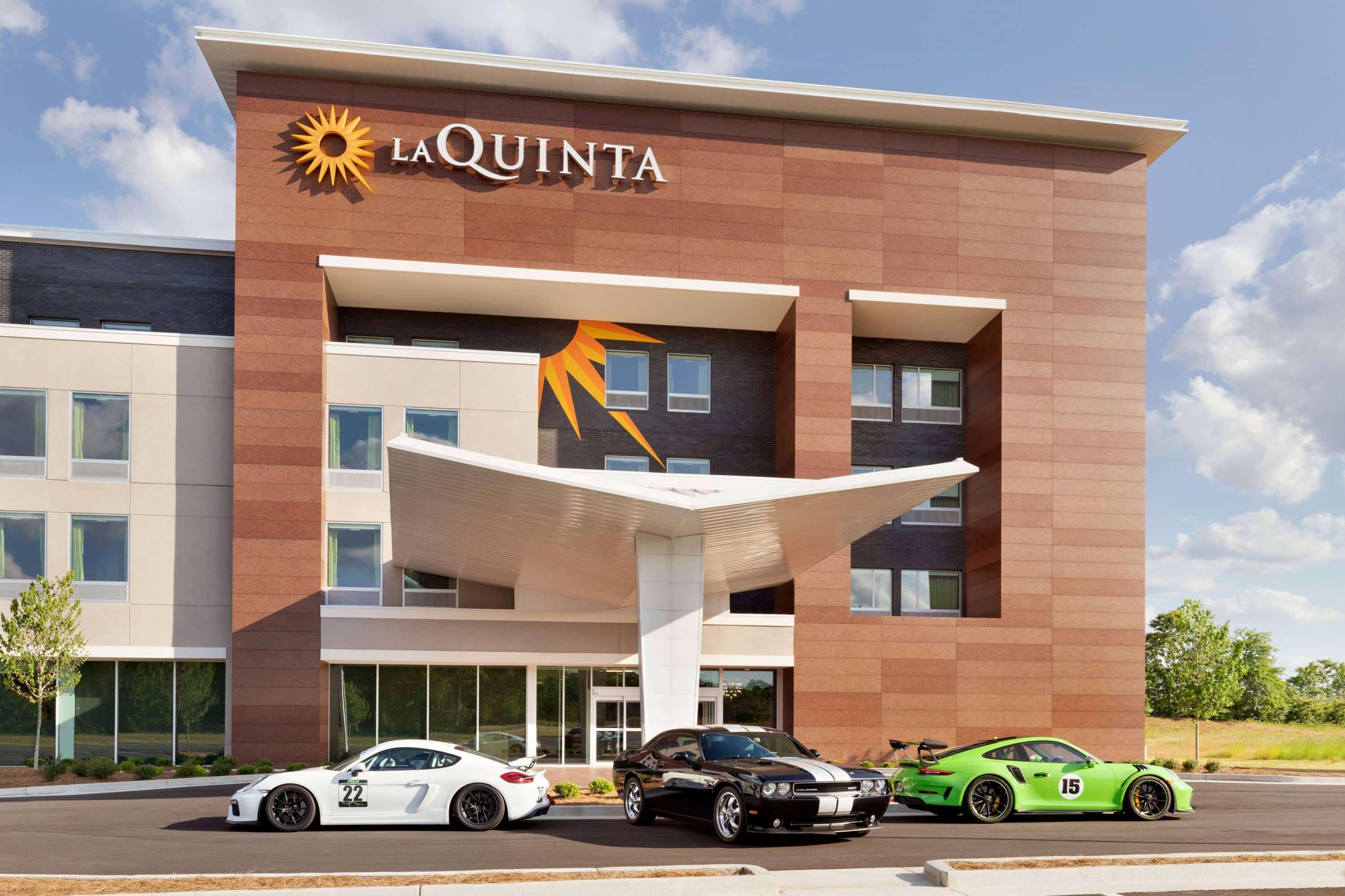 La Quinta Inn & Suites By Wyndham בראסלטון מראה חיצוני תמונה