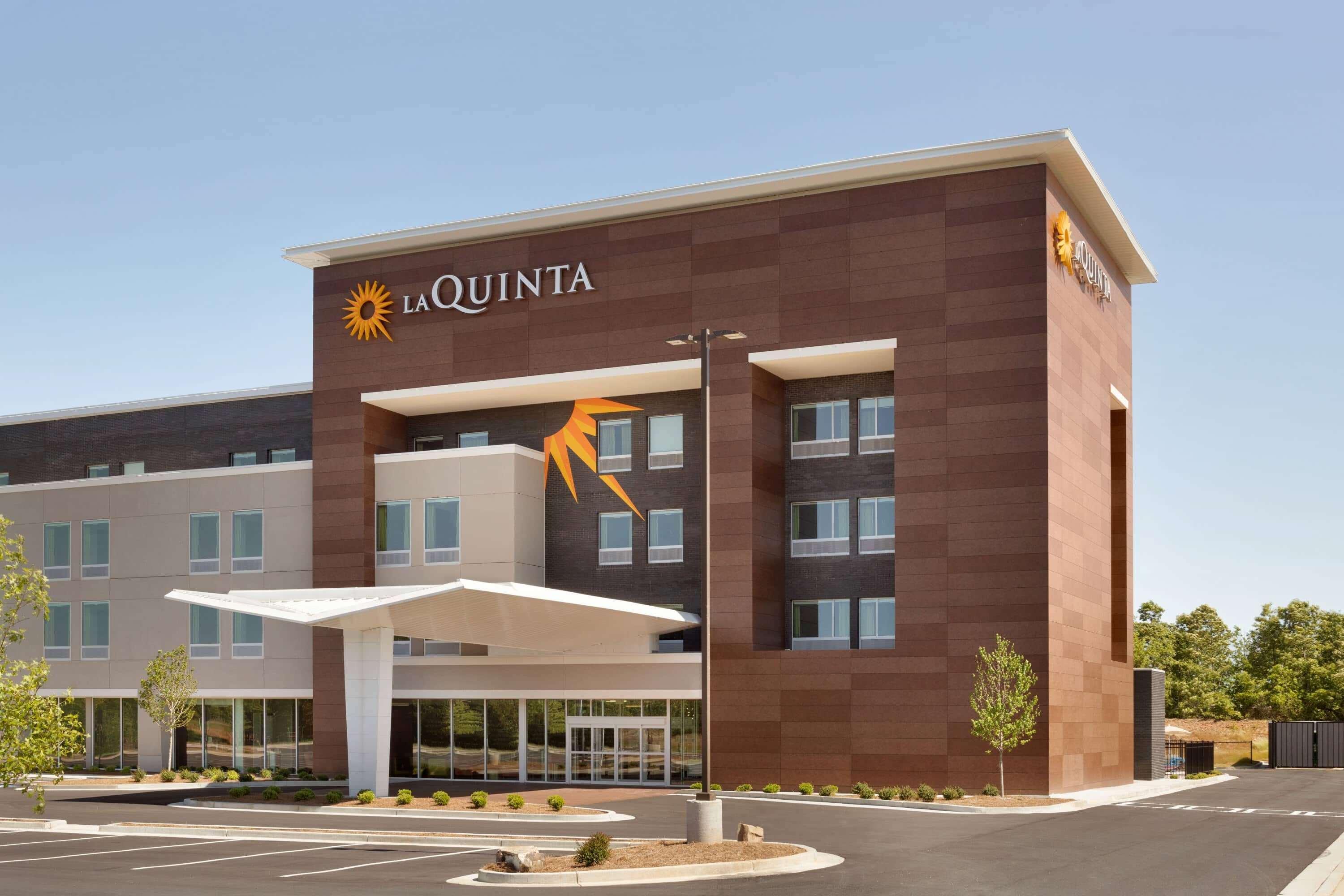 La Quinta Inn & Suites By Wyndham בראסלטון מראה חיצוני תמונה