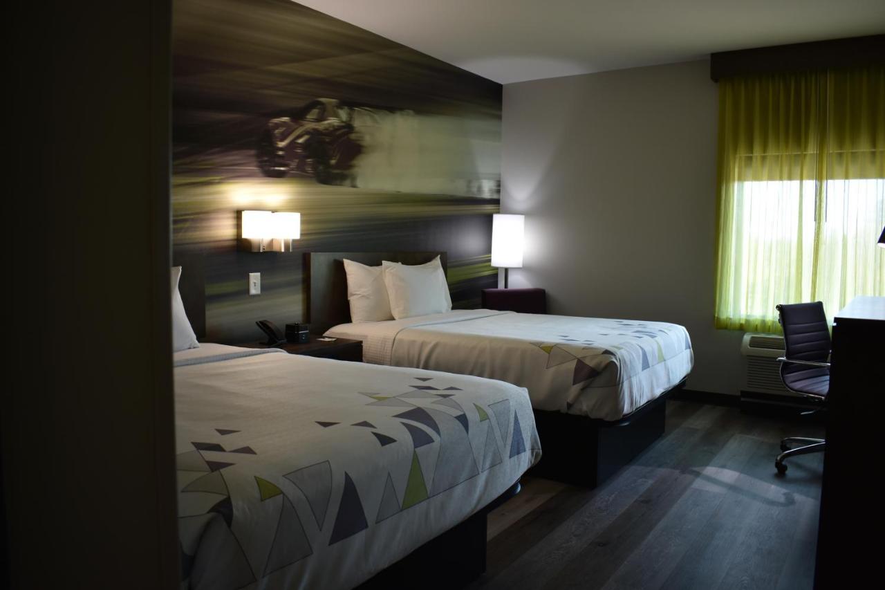 La Quinta Inn & Suites By Wyndham בראסלטון מראה חיצוני תמונה